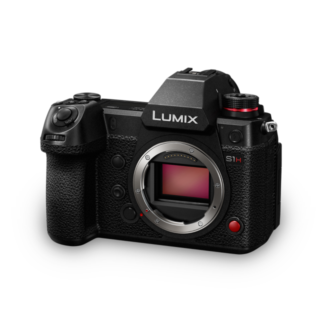 Valokuva LUMIX DC-S1H full-frame järjestelmäkamera kamerasta
