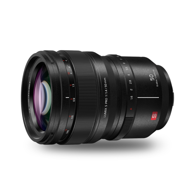 Foto van LUMIX S lens S-X50