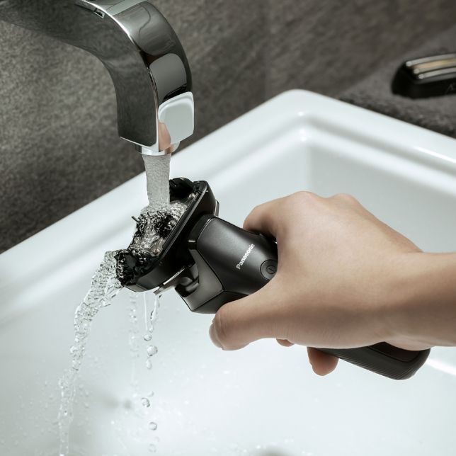 Panasonic　シェーバー　ESLT6CA Amazon.com: Panasonic ARC6 Electric Razor for Men Face, Wet & Dry