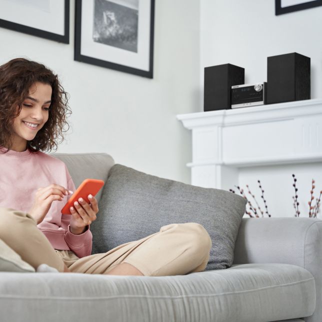 Bluetooth<sup>®</sup>-on át vezeték nélkül közvetíthetők a lejátszási listák