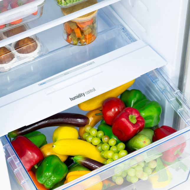 Large Crisper with Humidity Control
