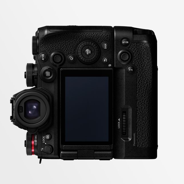 LUMIX S Full Frame Camera Accessories DMW-BG2 - Panasonic UK & Ireland