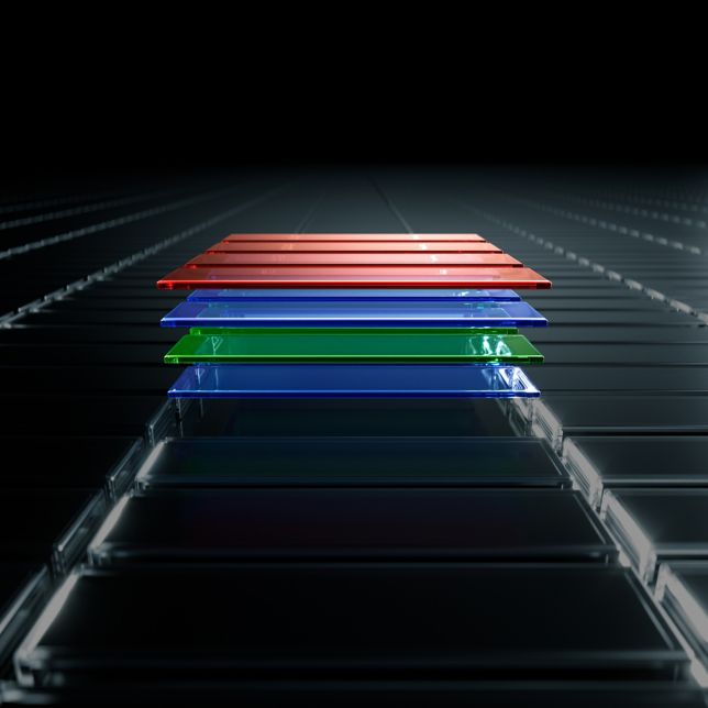 Neįtikėtinas ryškumas su 4 sluoksnių sudėtine struktūra