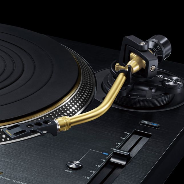Technics SL-1210GMEEK ast 3006843 9?fmt=jpeg&wid=644&hei=644