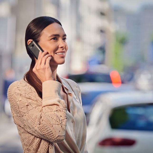 Panasonic KX-TU260EXB ast 3117635 7?fmt=jpeg&wid=644&hei=644